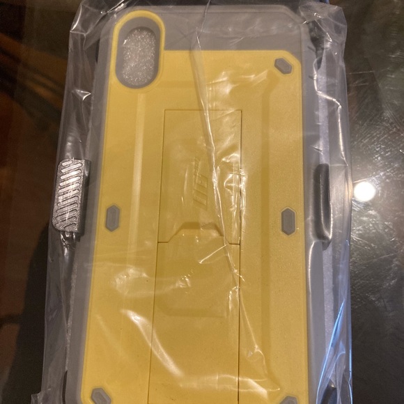 iPhone XR case - Picture 7 of 10